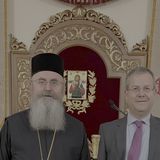 O Πρόεδρος του Τμήματος Θεολογίας, Καθηγητής Ιωάννης Αντ. Παναγιωτόπουλος, με τον Σεβασμιώτατο Περιστερίου κ. Γρηγόριο για ευχές στα ονομαστήριά του!
