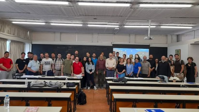 ΔΙΑΛΕΞΗ ΤΟΥ ΕΠΙΚΟΥΡΟΥ ΚΑΘΗΓΗΤΗ ΙΩΑΝΝΗ ΠΟΥΛΙΟΥ ΣΤΟ ΤΜ. ΚΟΙΝΩΝΙΚΗΣ ΘΕΟΛΟΓΙΑΣ ΚΑΙ ΘΡΗΣΚΕΙΟΛΟΓΙΑΣ (ΔΤ ΚΑΙ ΦΩΤΟΘΗΚΗ))